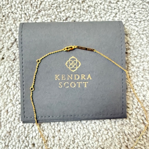 Like New Kendra Scott Letter L Inline Initial Necklace in 18k Gold Vermeil - Picture 2 of 4